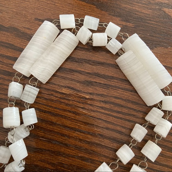 Vintage agate carved necklace - Picture 8 of 9